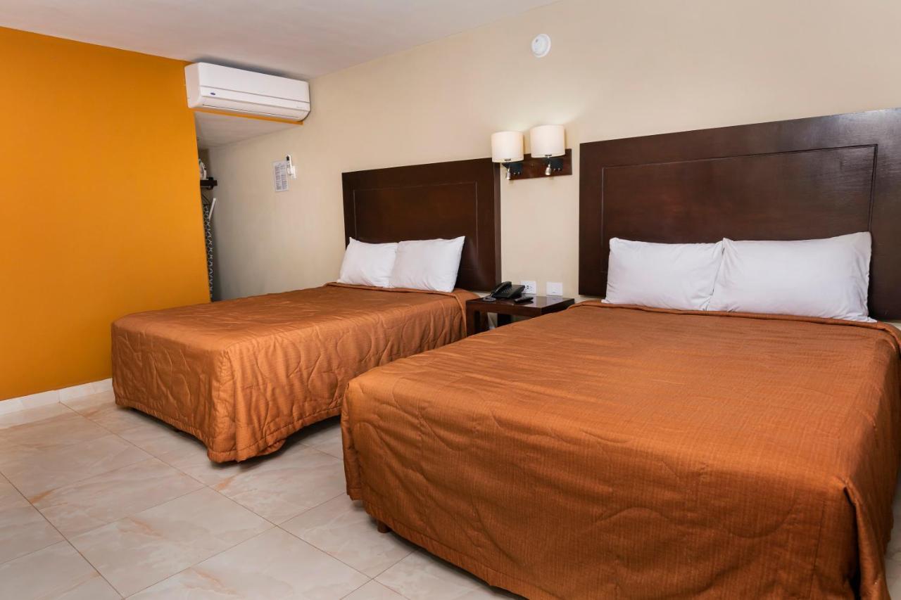 El Camino Hotel & Suites Heroica Caborca Bagian luar foto