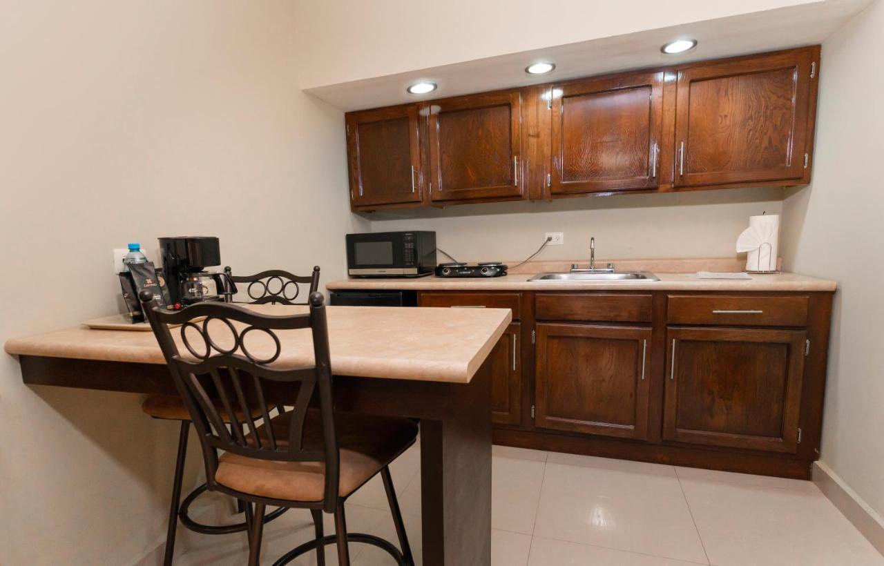 El Camino Hotel & Suites Heroica Caborca Bagian luar foto