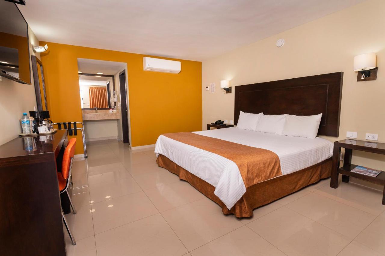 El Camino Hotel & Suites Heroica Caborca Bagian luar foto