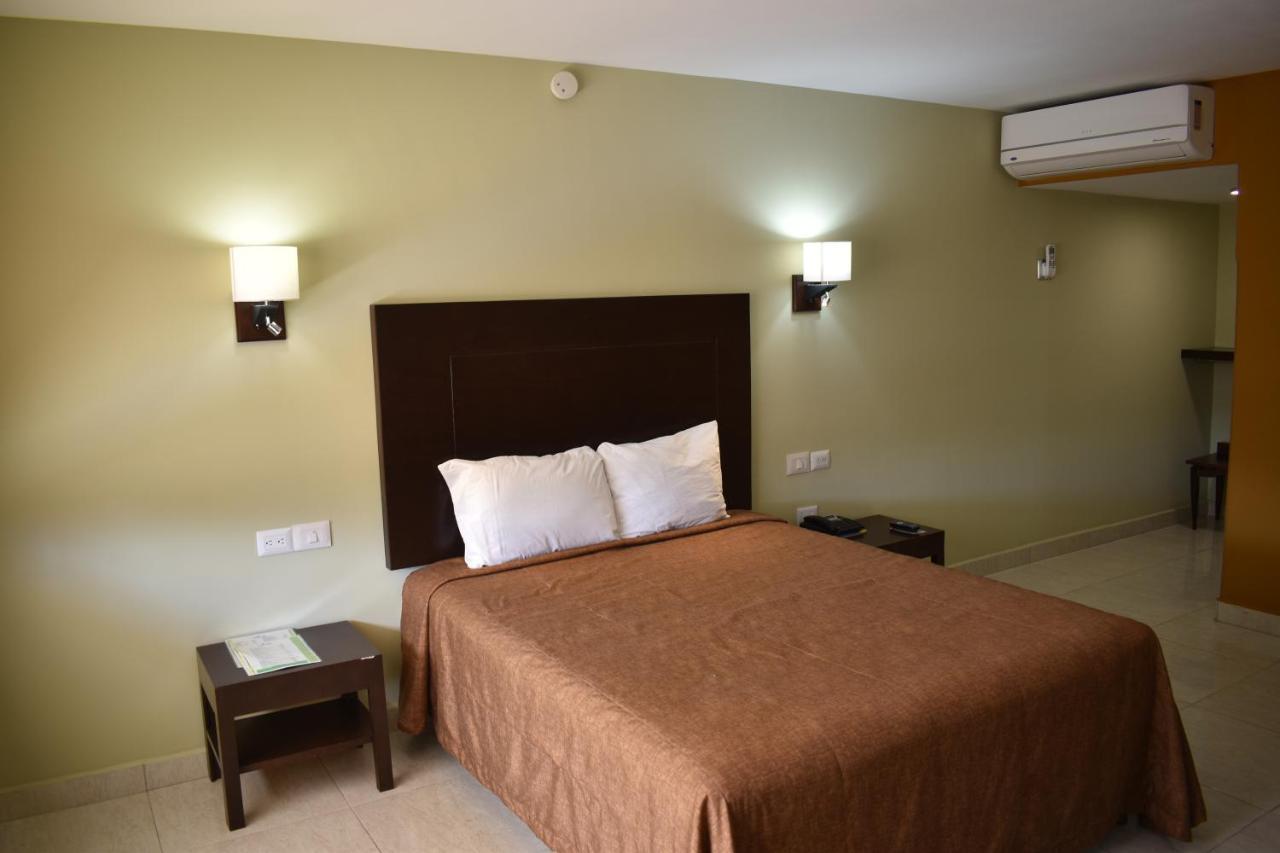 El Camino Hotel & Suites Heroica Caborca Bagian luar foto